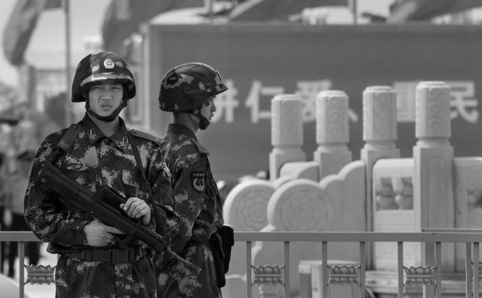 Trupe speciale în Piaţa Tiananmen din Beijing 4 iunie 2014