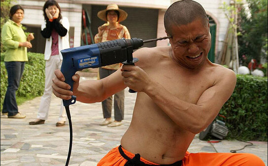 Maestrul shaolin Hu Qiong (www.uneed2know.eu)
