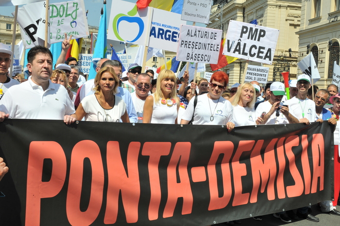 Miting şi marş de protest organizat de Partidul Mişcarea Populară (PMP), 06 iulie 2014 (Epoch Times România)