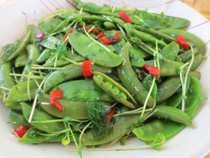 Salată de mazăre verde (Maria Matyiku / Epoch Times)