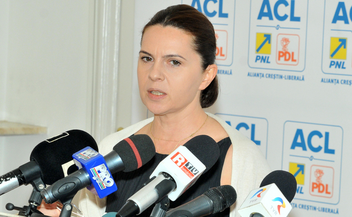 Adriana Săftoiu, conferinţă de presă la sediul ACL (Epoch Times România)