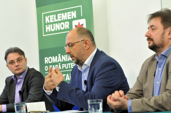Kelemen Hunor la SNSPA. Dezbateri moderate de Cristian Pârvulescu, având ca invitaţi pe Luca Niculescu şi Emil Hurezeanu. (Epoch Times România)