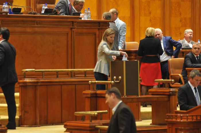 Parlamentul Romaniei, vot in plenul reunit al Camerelor, deputati si senatori.