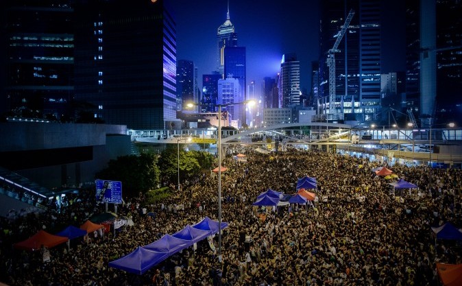 Demonstraţiile masive din Hong Kong au continuat peste weekend