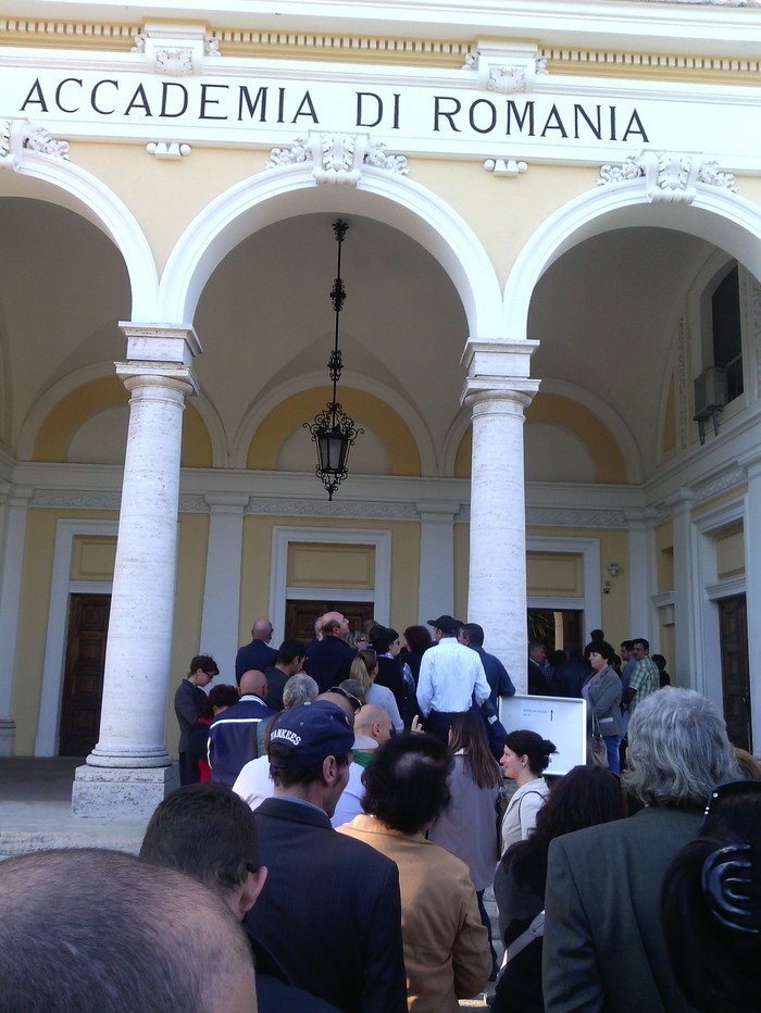 Sectia de votare 90, Roma, Italia.