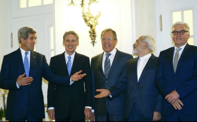 
Iranul şi Grupul 5+1 nu au ajuns la un acord asupra programului nuclear iranian, negocierile prelungindu-se până în 2015.