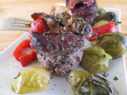 Rulouri din carne de vită umplute cu legume (Maria Matyiku / Epoch Times)