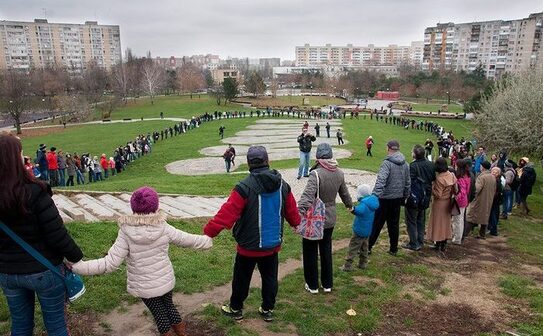 Protest îimpotriva betonărior din sectorul 3. (Prietenii Parcului IOR, Ana Maria Ioraş)