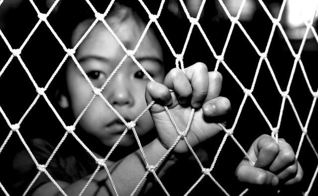 Traficul de copii rămâne răspândit în multe locuri ale lumii. (Captură Foto)