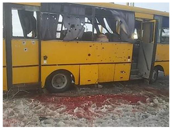 Autocarul atacat de rebelii ruşi la 13 ianuarie (captură foto)