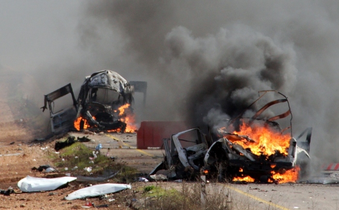 Vehicule militare israeliene lovite de atacul Hezbollahh in regiunea Shebaa, 28 ianuarie 2015