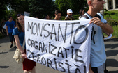 Demonstraţie în Bucureşti împotriva companiei Monsanto (DANIEL MIHAILESCU/AFP/Getty Images)