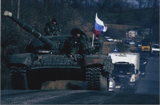 Tancuri ruseşti întrând pe teritoriul ucrainean