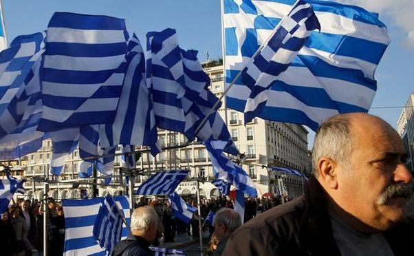 

Mii de greci au protestat duminică în Atena împotriva măsurilor de austeritate, 15 februarie 2015.
