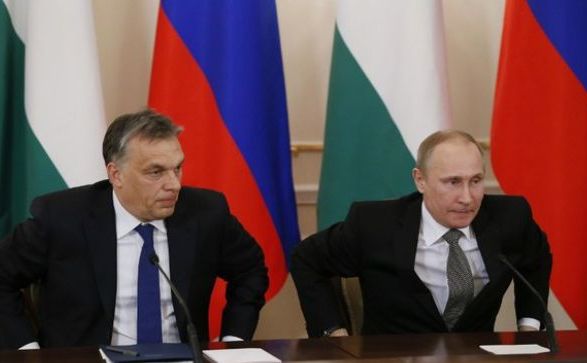 
Premierul ungar Viktor Orban (st) şi preşedintele rus Vladimir Putin.