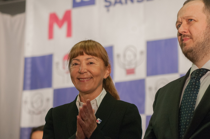 Monica Macovei, Adrian Papahagi la lansarea partidului M10, 1 martie 2015 (Epoch Times România)