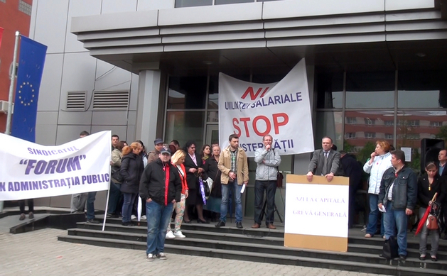 Protest al sindicaliştilor din administraţia publică, Bucureşti, 30 Aprilie 2015 (Eugen Horoiu/Epoch Times)