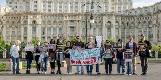 Flashmob pentru interzicerea folosirii animalelor sălbatice la circ (Epoch Times)
