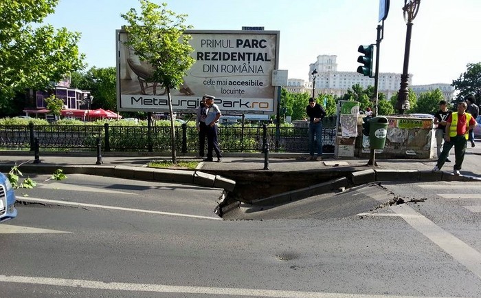 Supătură în Podul Izor din Bucureşti, 19 mai 2015.