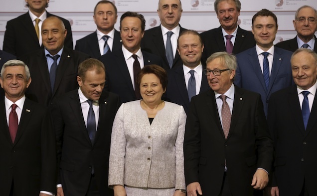 Şefi de state si oficiali UE pozează după Summitul Parteneriatul Estic din Riga, 22 mai 2015.