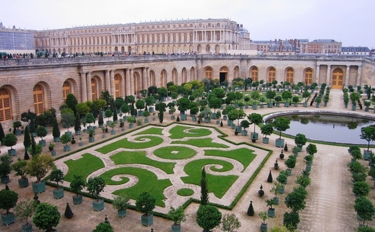 Versailles (Wikipedia)