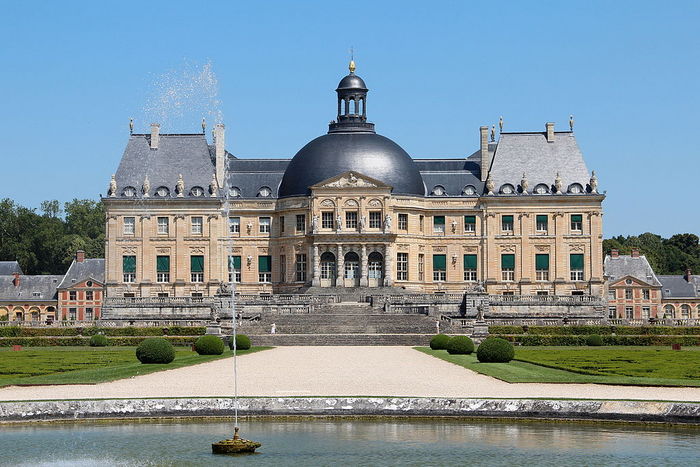 Vaux-le-Vicomte Palace
 
  (Wikipedia)