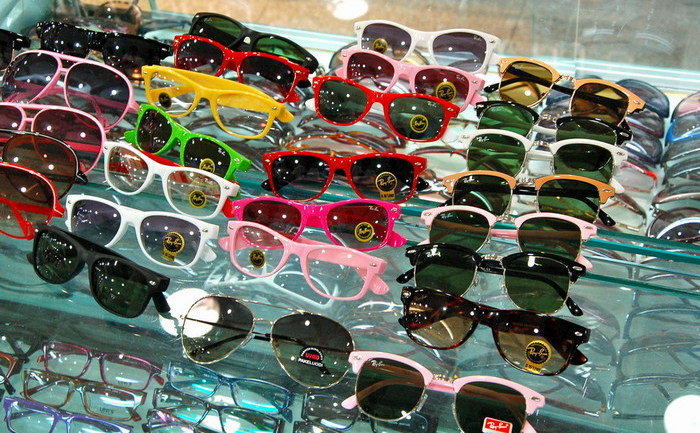 Mew Mew Panorama message Cum alegeţi o pereche de ochelari de soare. Atenţie la ochelarii de soare  periculoşi | Epoch Times România