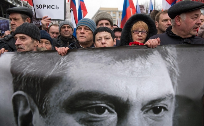 Suporteri ai dizidentului rus Boris Nemţov la o demonstraţie de pe 1 martie 2015. (ALEXANDER UTKIN/AFP/Getty Images)