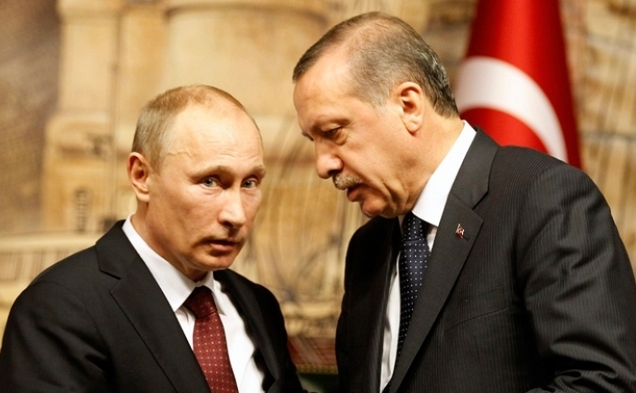 Preşedintele rus Vladimir Putin (st) şi omologul său turc Recep Tayyip Erdogan.