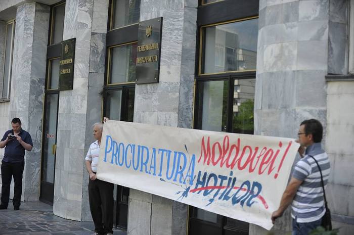 Acţiune de protest în faţa Procuraturii Generale, 25 iunie 2015