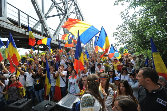 Podul de flori de la Prut, 11 iulie 2015 (Asociaţia 2012)