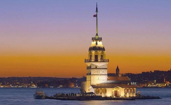 Turnul lui Leandru din Istanbul