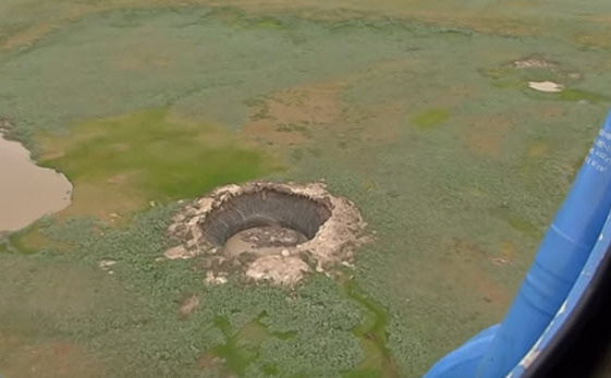 Crater descoperit în Yamal, Siberia (Captură Youtube)