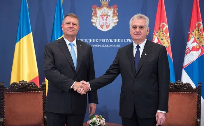 Preşdintele României Klaus Iohannis şi preşedintele Serbiei, Tomislav Nikolic. (facebook.com/Klaus Iohannis)