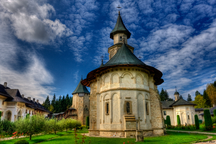 CuriozitÄƒÅ£i Despre MÄƒnÄƒstirea Putna Epoch Times Romania