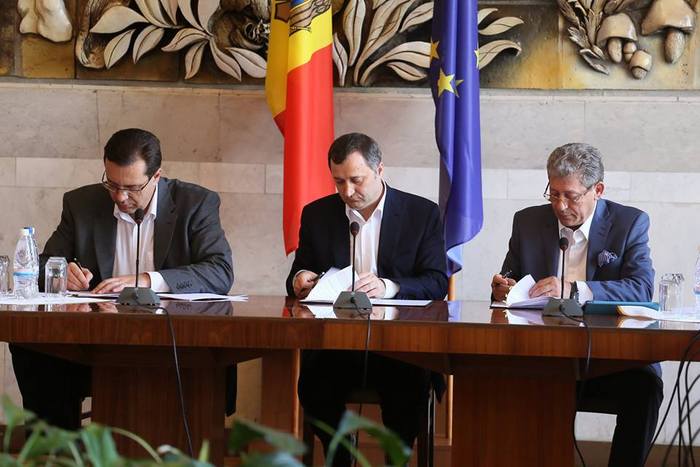 Marian Lupu, Vlad Filat şi Mihai Ghimpu, semnarea Acordului de constituire a AIE 3