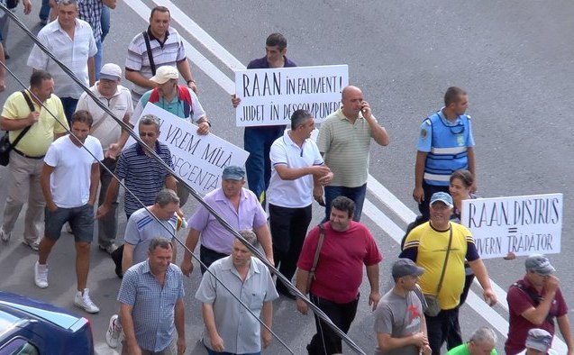 Marş de protest la Drobeta Turnu Severin. (Youtube)