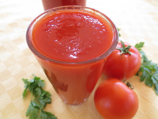 Bulion de roşii (Maria Matyiku / Epoch Times)