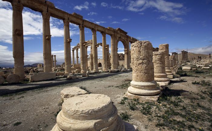 Vestigii din oraşul antic Palmira, 215 km de Damasc