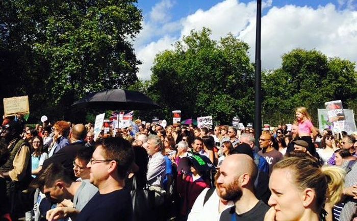 Protest pro-refugiaţi în Londra