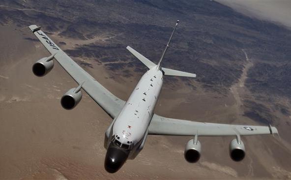 Un avion american de spionaj RC-135. (Captură Foto)