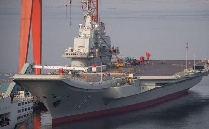 Portavionul Liaoning aparţinând Chinei, fabricat de Rusia