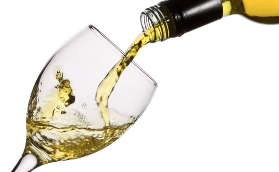 Beneficiile consumului de vin alb