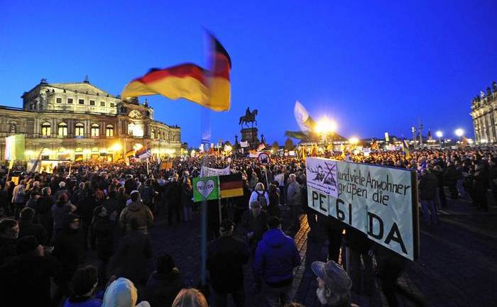 Demonstraţie PEGIDA în Dresda, 19 octombrie 2015 (ROBERT MICHAEL / AFP / Getty Images)