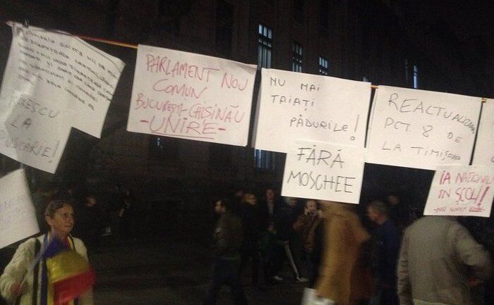 Românii ies din nou în stradă împotriva Sistemului. (Epoch Times România)