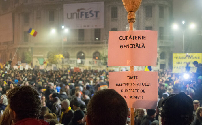 Românii ies din nou în stradă împotriva Sistemului. (Eugen Horoiu / Epoch Times România)