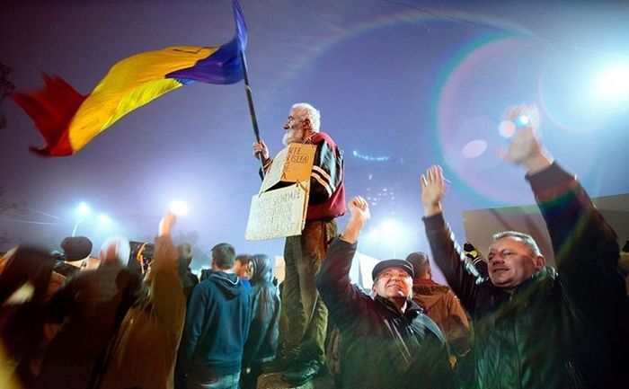 Românii ies din nou în stradă împotriva Sistemului. (Christina One / Christina One Photography)