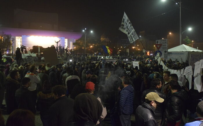 Românii ies din nou în stradă împotriva Sistemului. (Epoch Times România)