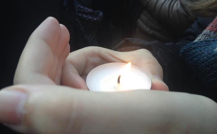 Comemorare a victimelor incendiului izbucnit la Clubul Colectiv din Bucureşti. 