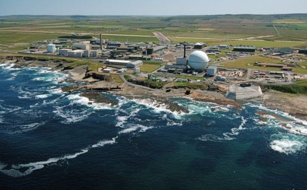 Centrala nucleară închisă Dounreay din Scoţia.